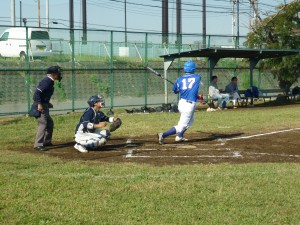 ２ランホームランを放つ太田君