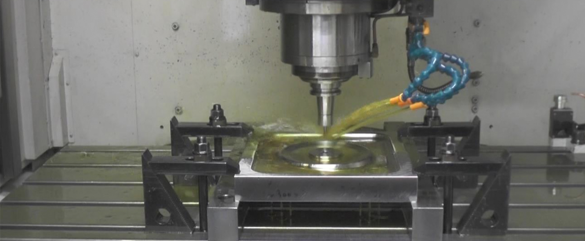 金型設計／製作事業